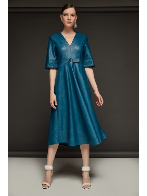 Clos dress with ecological leather, neckline, pock...